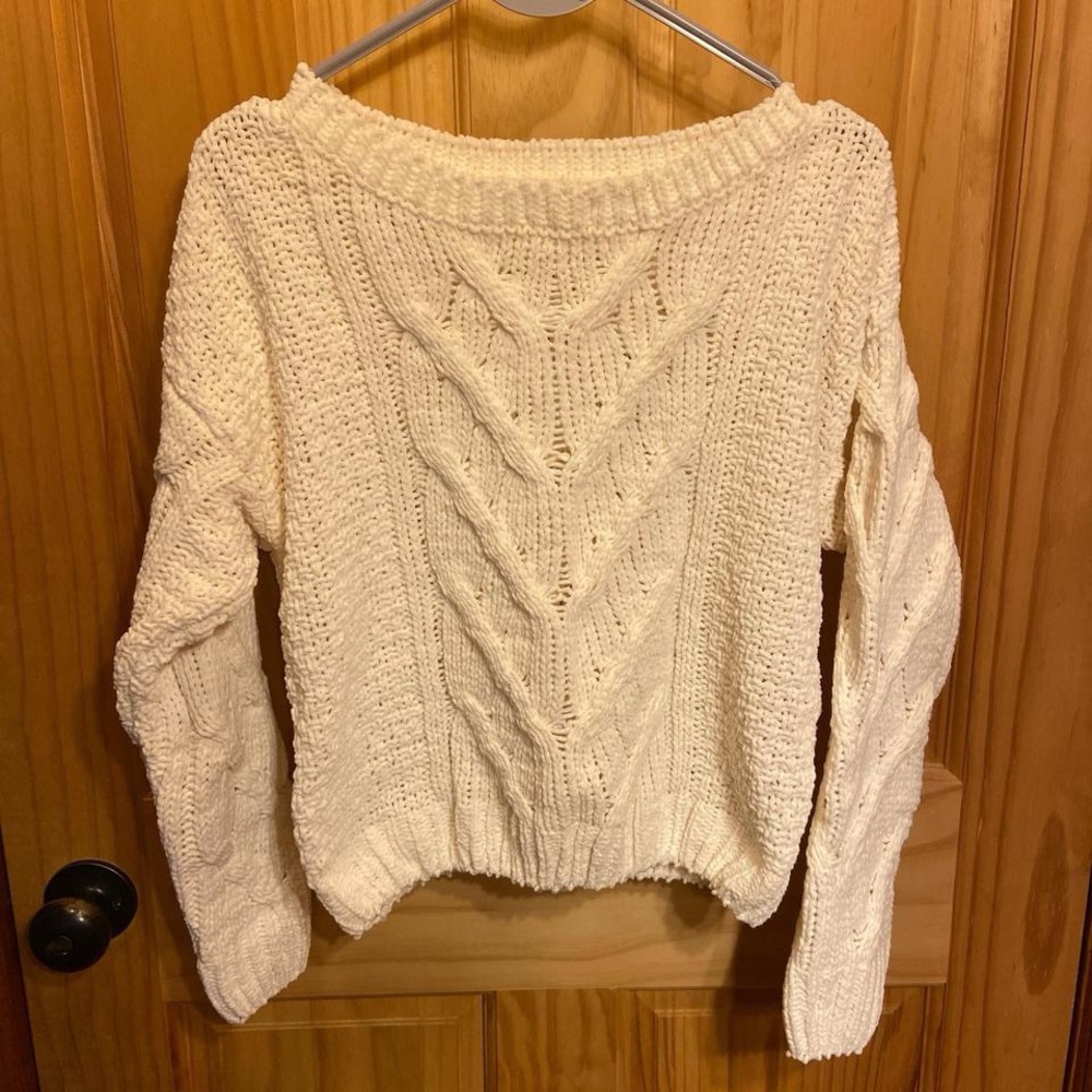 Aeropostale Cream Cable Knit Sweater